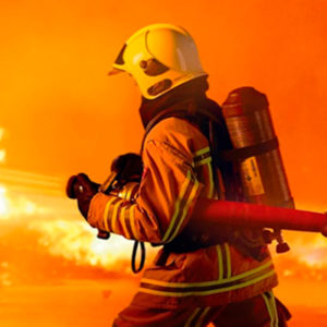 Treinamentos teóricos e práticos de formação e reciclagem para brigada de incêndio